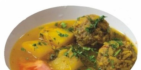 Кюфта-бозбаш, дюшбара, довга с мясом Кюфта-бозбаш, дюшбара, довга с мясом